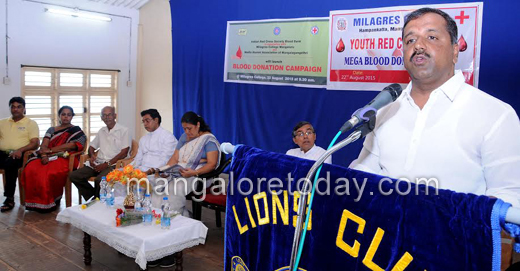 Minister Khader inaugurates mega blood donation camp at Milagres College 2